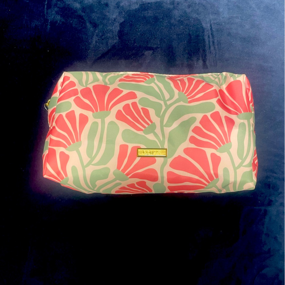 Conair Cosmetic bag new with tags